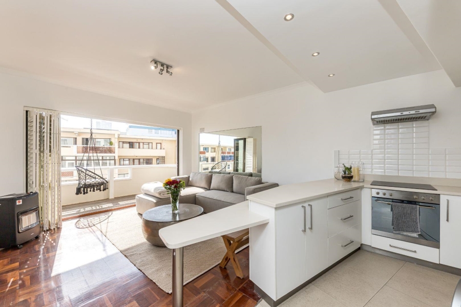 2 Bedroom Property for Sale in Sea Point Western Cape
